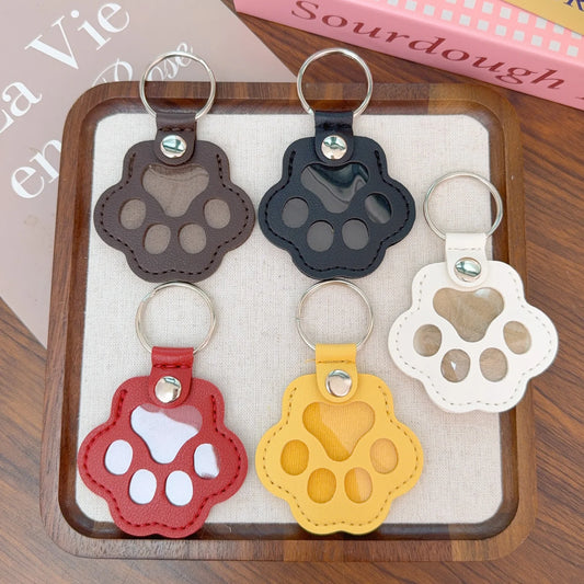 Pet Hair Collector™ - Pet Paw Shaped Leather Keychain