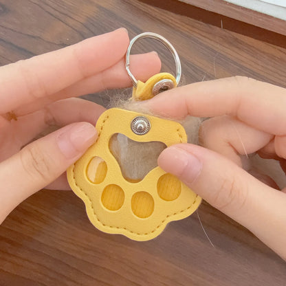 Pet Hair Collector™ - Pet Paw Shaped Leather Keychain
